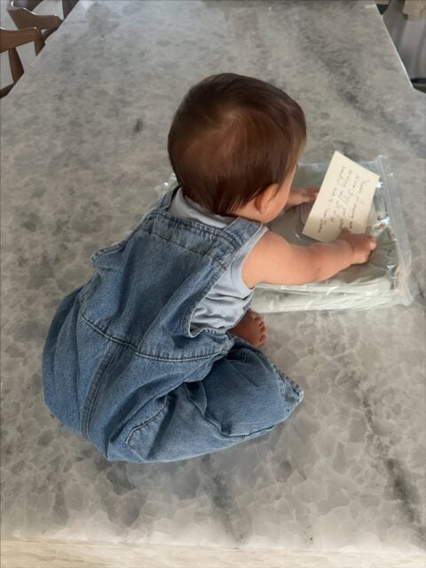 Our tiniest assistant is helping with today's thank you notes 💌
